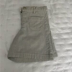 LIKE NEW Bonpoint Girl’s Striped Gray ShoRT